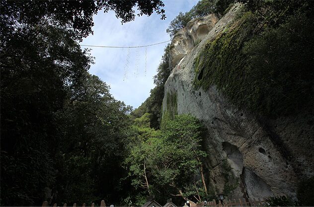花の窟神社での不思議体験と日本最古の聖地の魅力