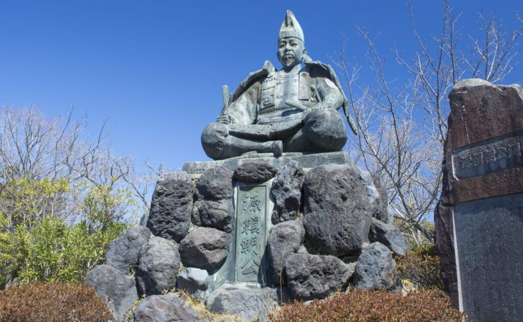 鶴岡八幡宮の階段の13段目に秘められた暗殺の歴史